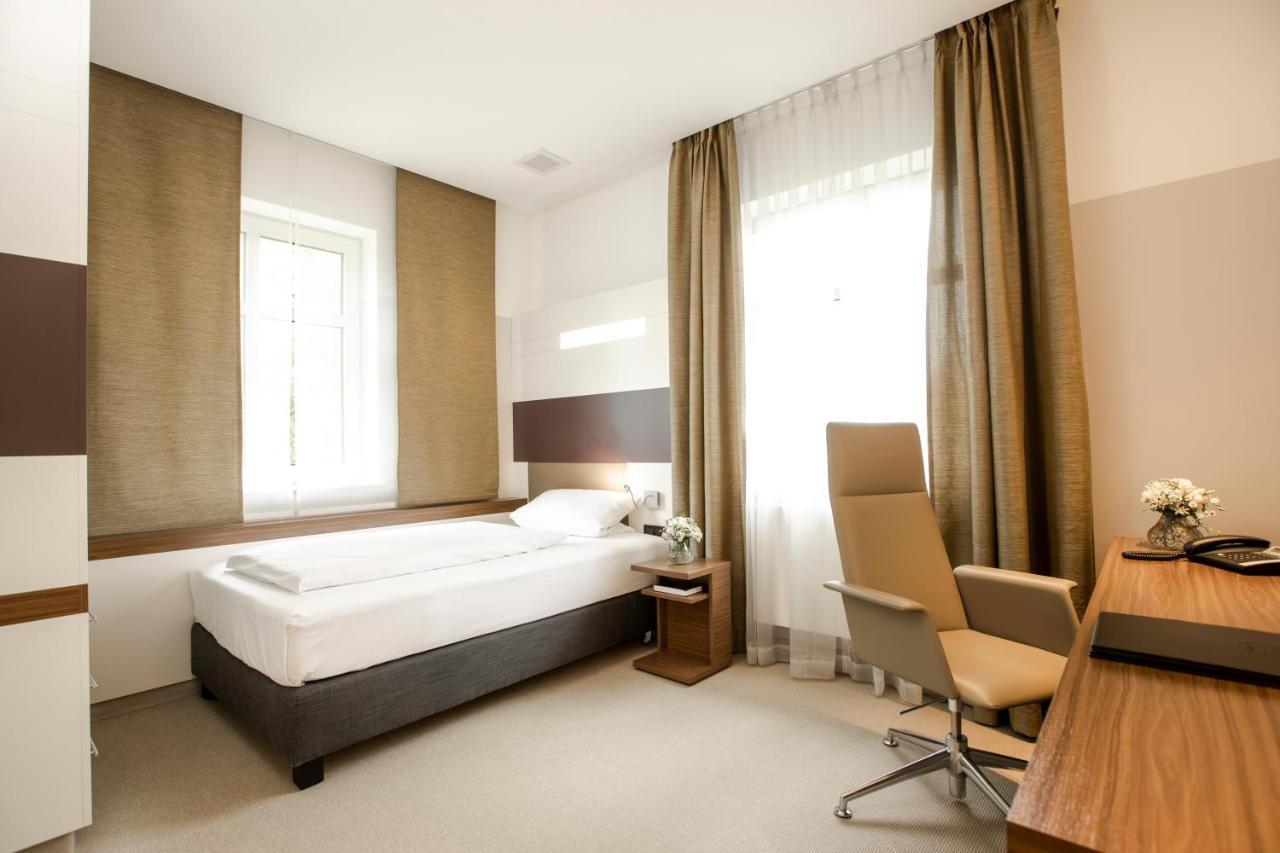 Seminar- & Tagungshotel Grosse Ledder Wermelskirchen Luaran gambar